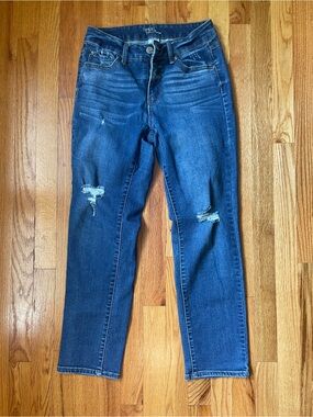 Time and Tru Women's Dark Blue Straight Leg Distressed Jeans